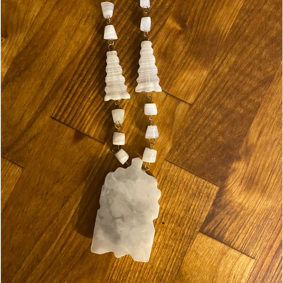 White Quartz Necklace Beaded
Carved Aztec Mayan Mask
Satement Mexico Vintage 27" - Picture 7 of 9